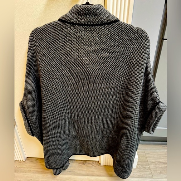 ❤️Janice Apparel Knit Wrap Middleton Toggle Turtleneck Cape Poncho Sweater - Picture 4 of 8